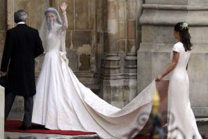 wedding coverage - kate and williams - 2011 wedding - Kate Middleton wedding dress.jpg